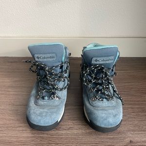 Women’s Columbia Newton Ridge Plus Hiking Boots (Size 7.5)